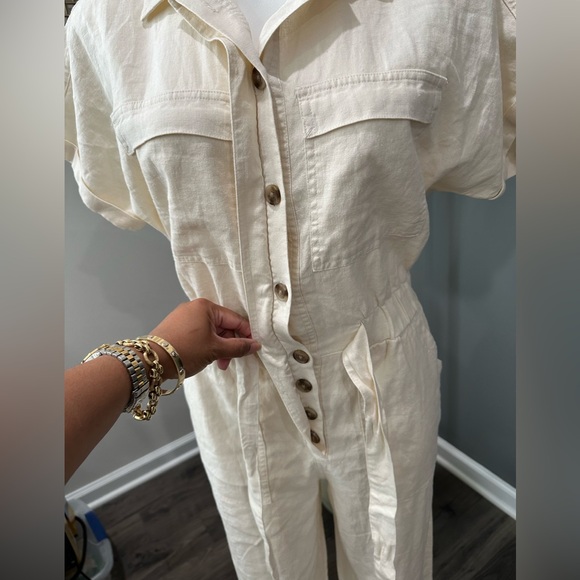 New New Universal Thread Short Sleeve Linen Boilersuit Cream size 4 - Picture 3 of 10